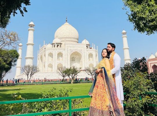 Taj Mahal Day Tour from Delhi by Superfast Train